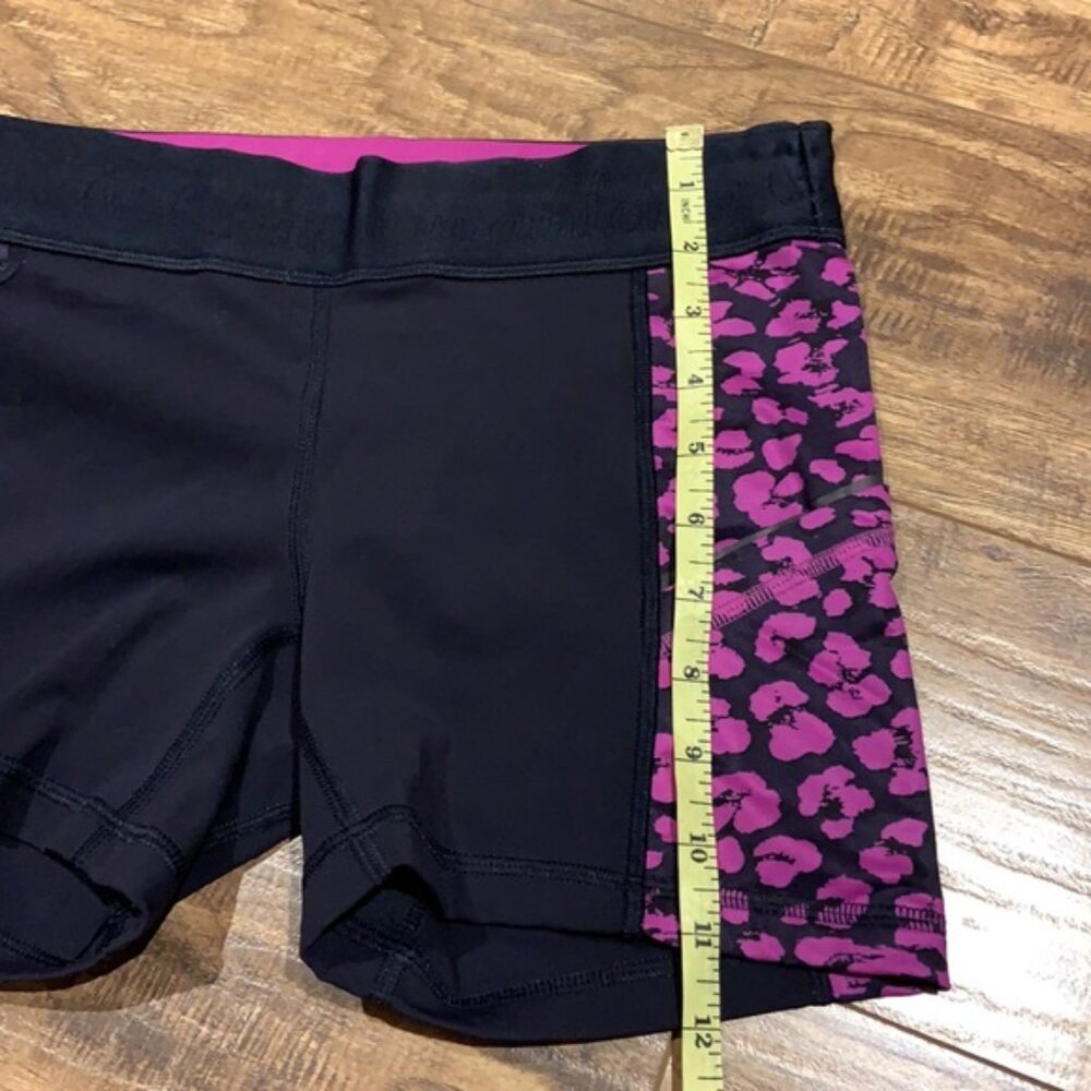 Lululemon short bike shorts - Picture 8 of 9